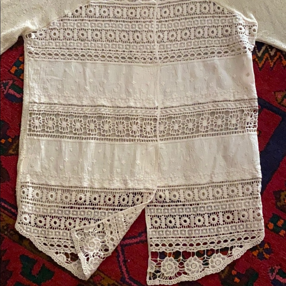 Beautiful like new Olivia Sky blouse